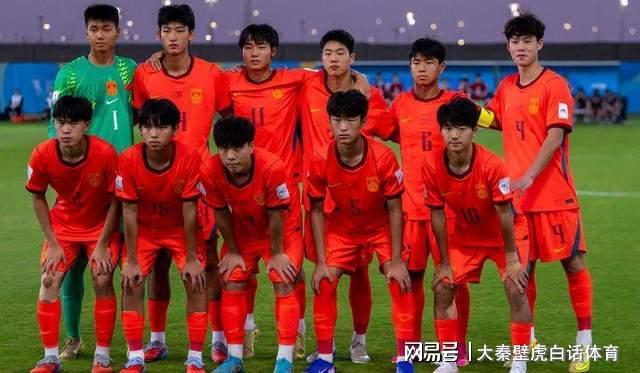 1-2！2-0！中国队2连败获喜讯：感谢卡塔尔，末轮需看日本队脸色